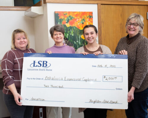 Oskaloosa Ecumenical Cupboard donation